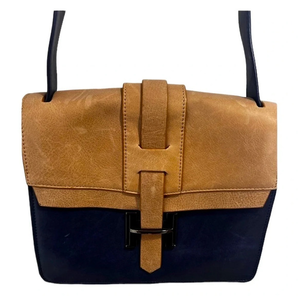Navy and Brown Halston Heritage genuine leather purse in excellent condition. - Picture 3 of 11
